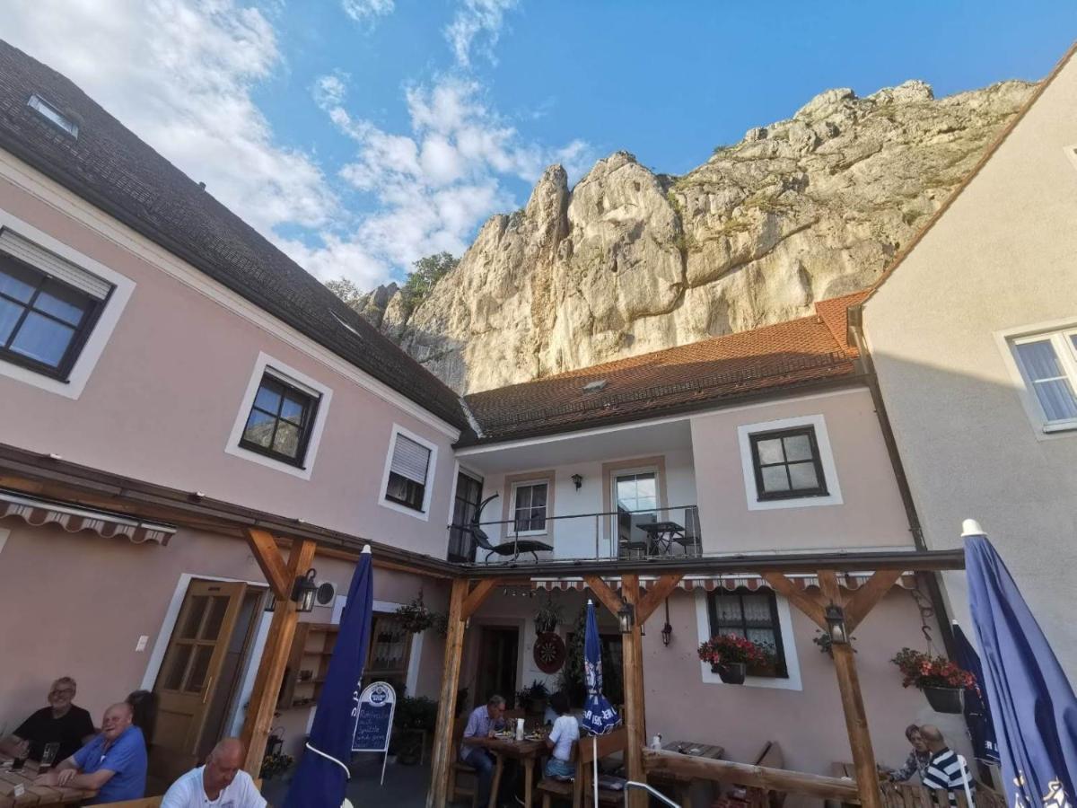 Gasthaus Felsenwastl Essing Buitenkant foto